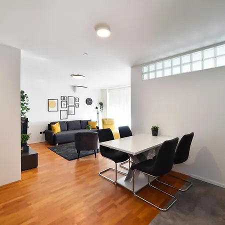 Apartment Lavir With Parking